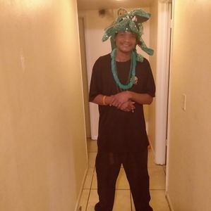 Meet your Posher, Jj